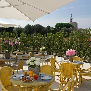 De Petris 3*, Rome Italy